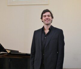 Simon Grange (bass)